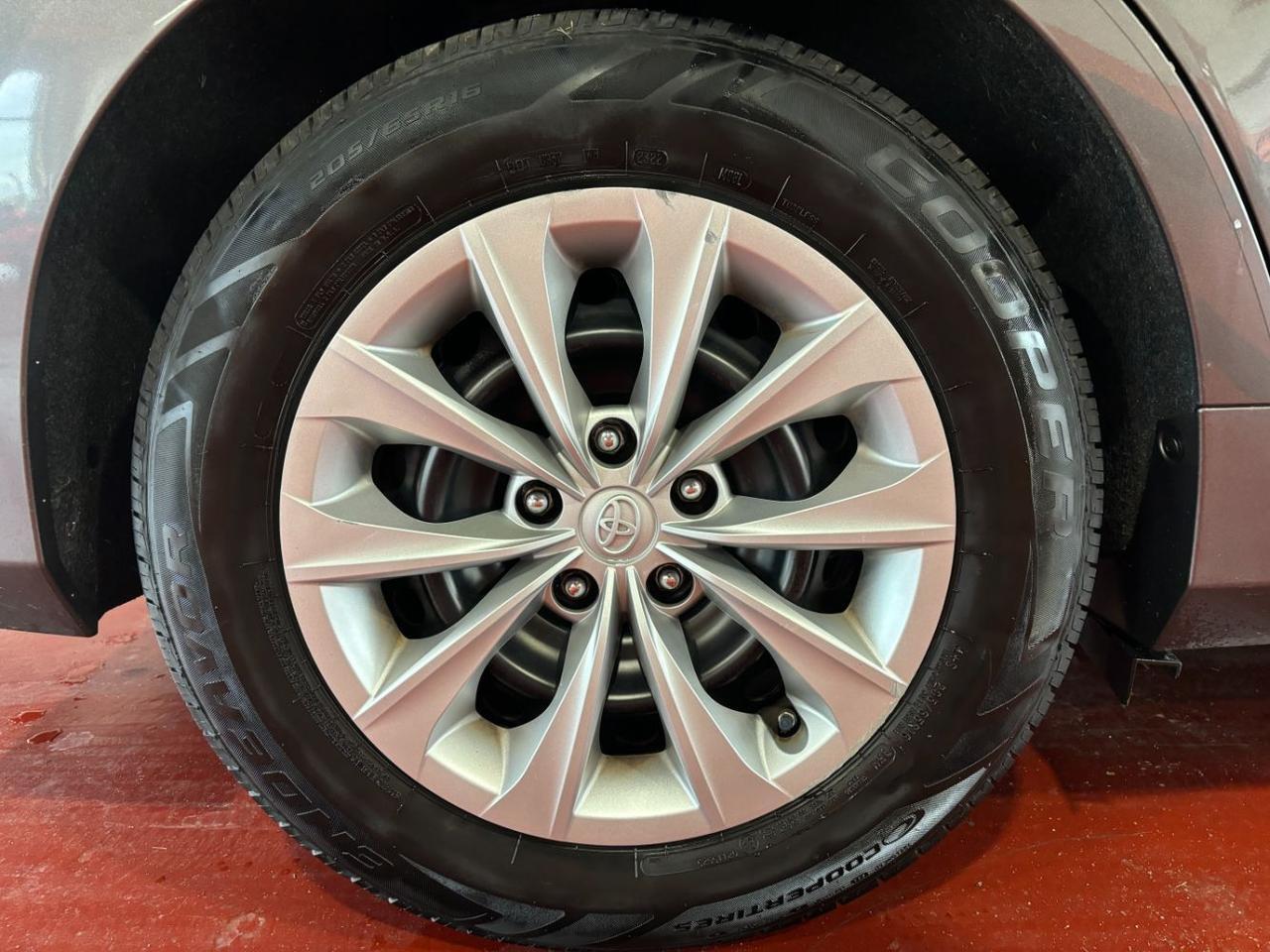2016 Toyota Camry LE Franklin OH