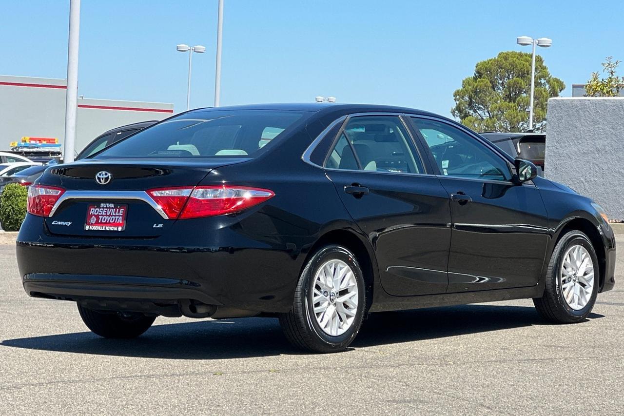 2016 Toyota Camry LE