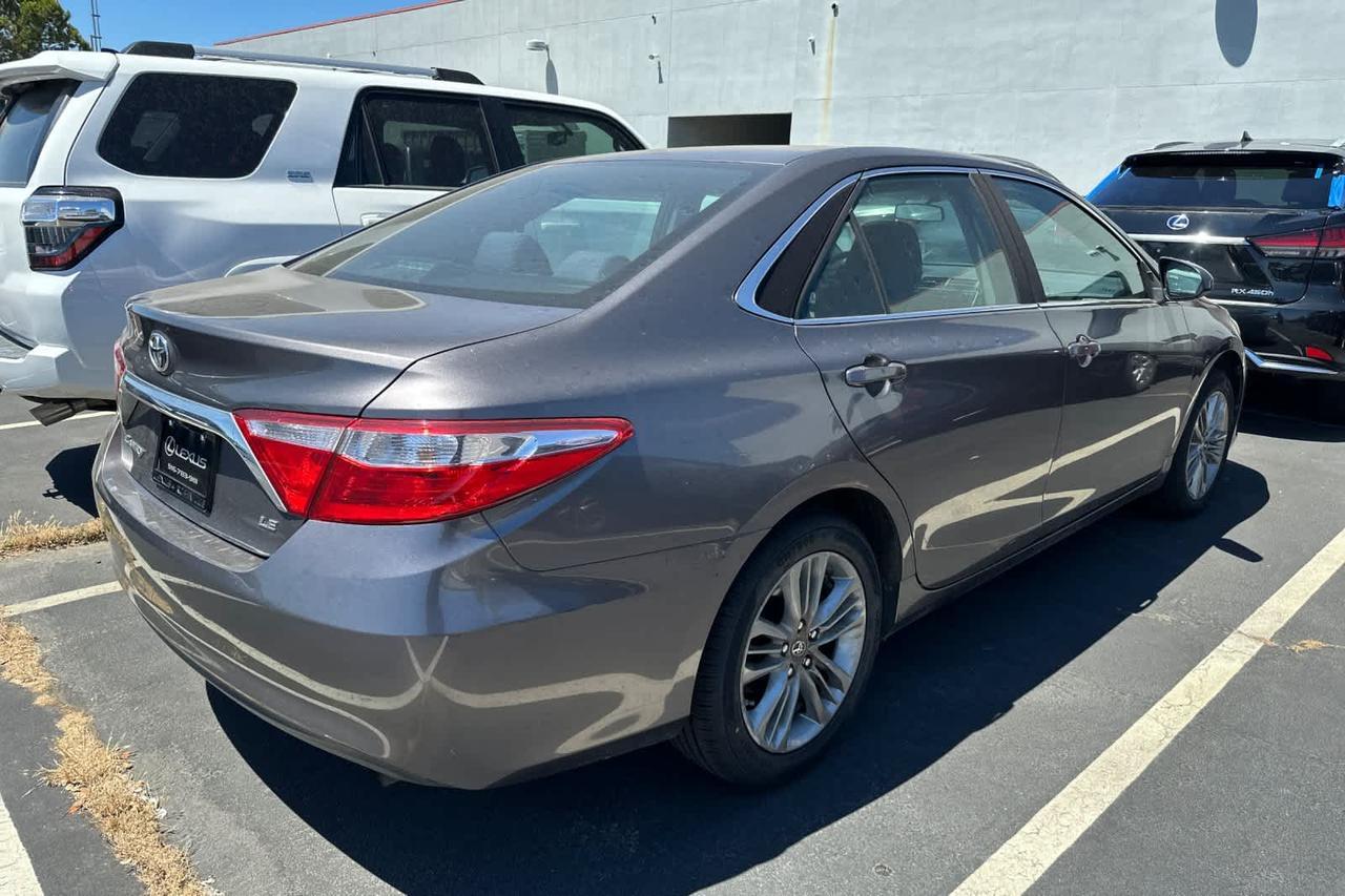 2016 Toyota Camry LE