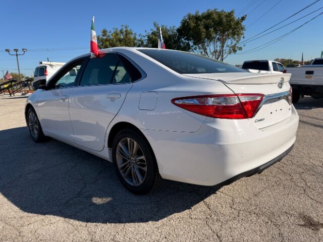 2016 Toyota Camry SE