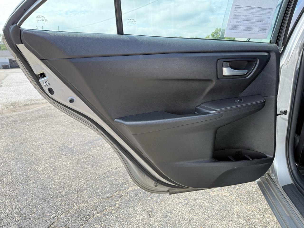2016 Toyota Camry SE Crestwood KY