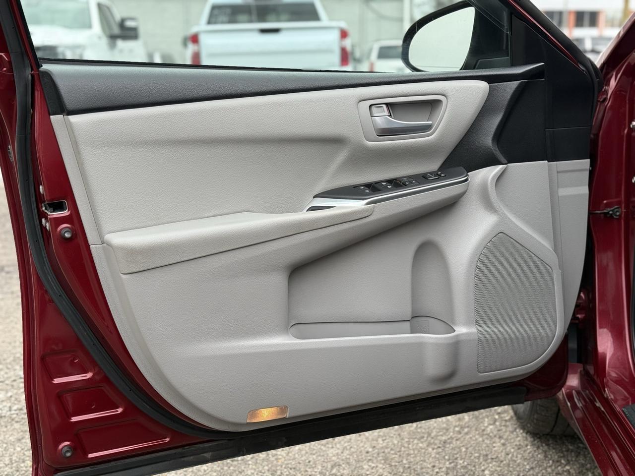 2016 Toyota Camry SE Crestwood KY