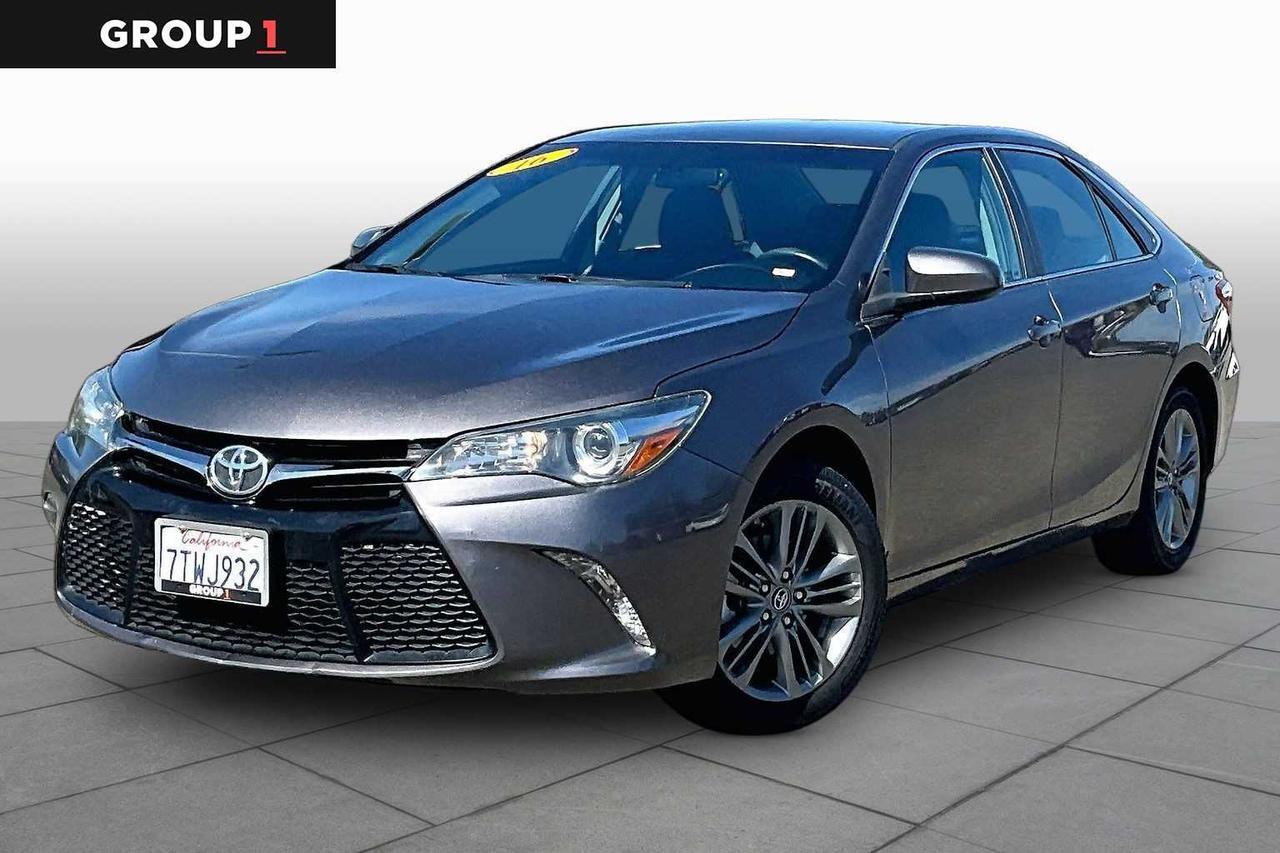 2016 Toyota Camry SE