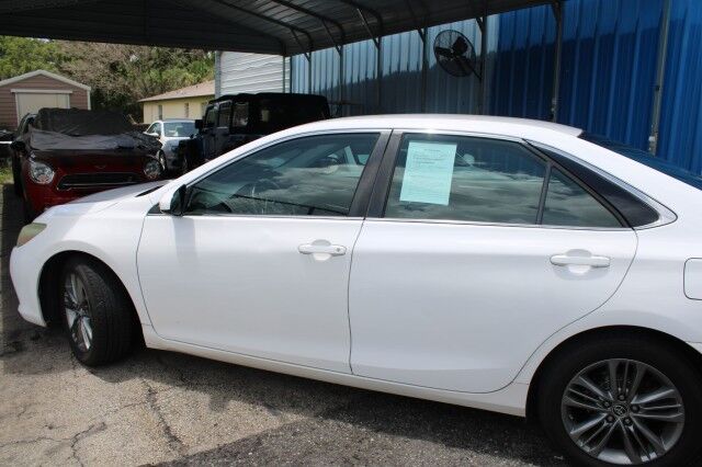 2016 Toyota Camry SE