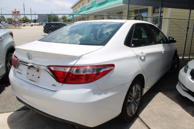 2016 Toyota Camry SE