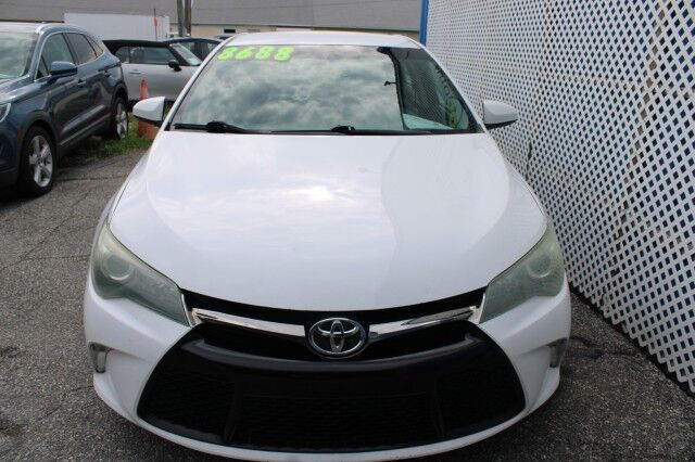 2016 Toyota Camry SE