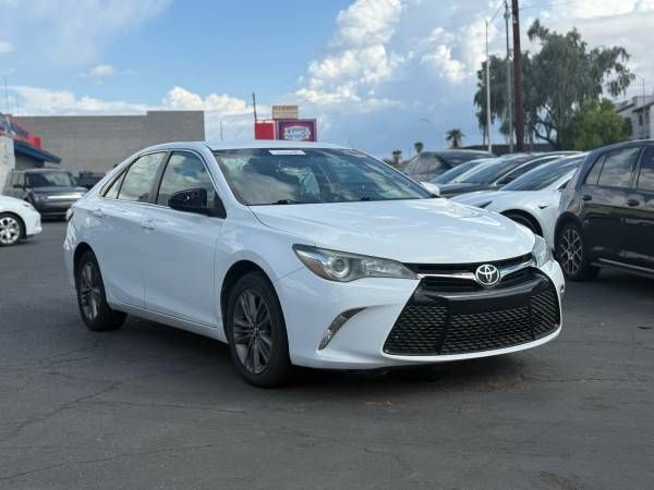 2016 Toyota Camry SE