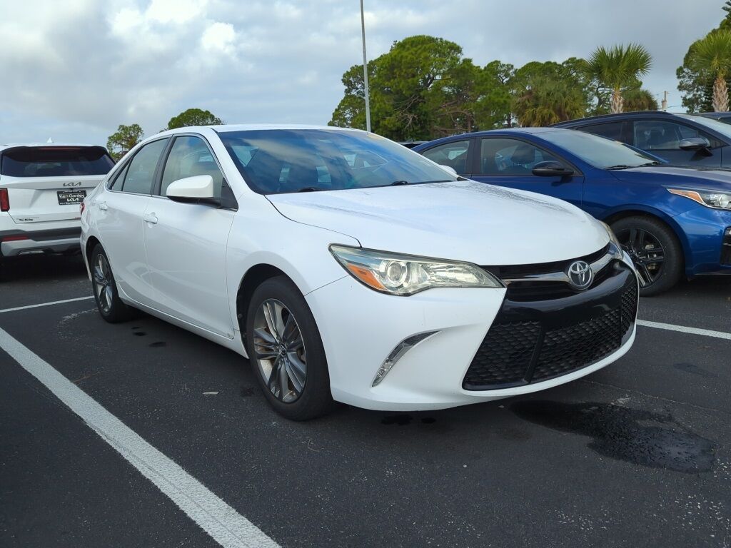 2016 Toyota Camry SE Oshkosh WI