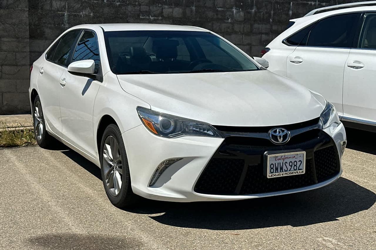 2016 Toyota Camry SE