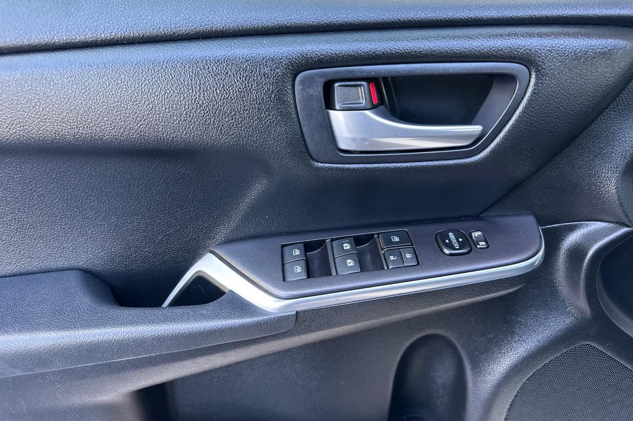 2016 Toyota Camry SE Roseville CA