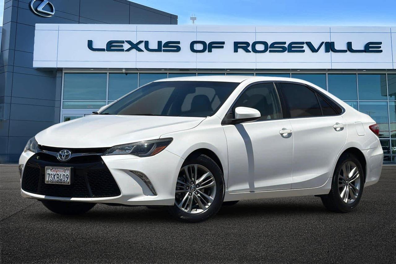 2016 Toyota Camry SE