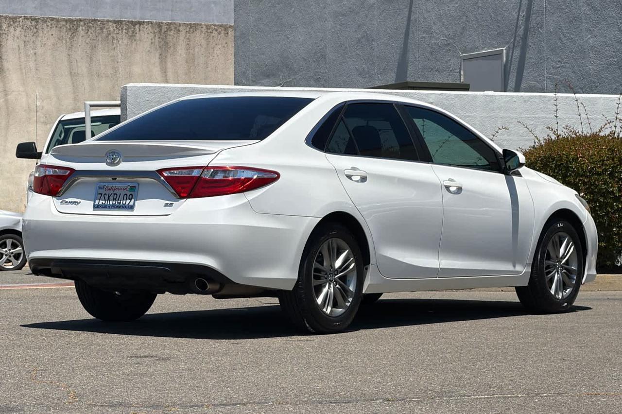 2016 Toyota Camry SE