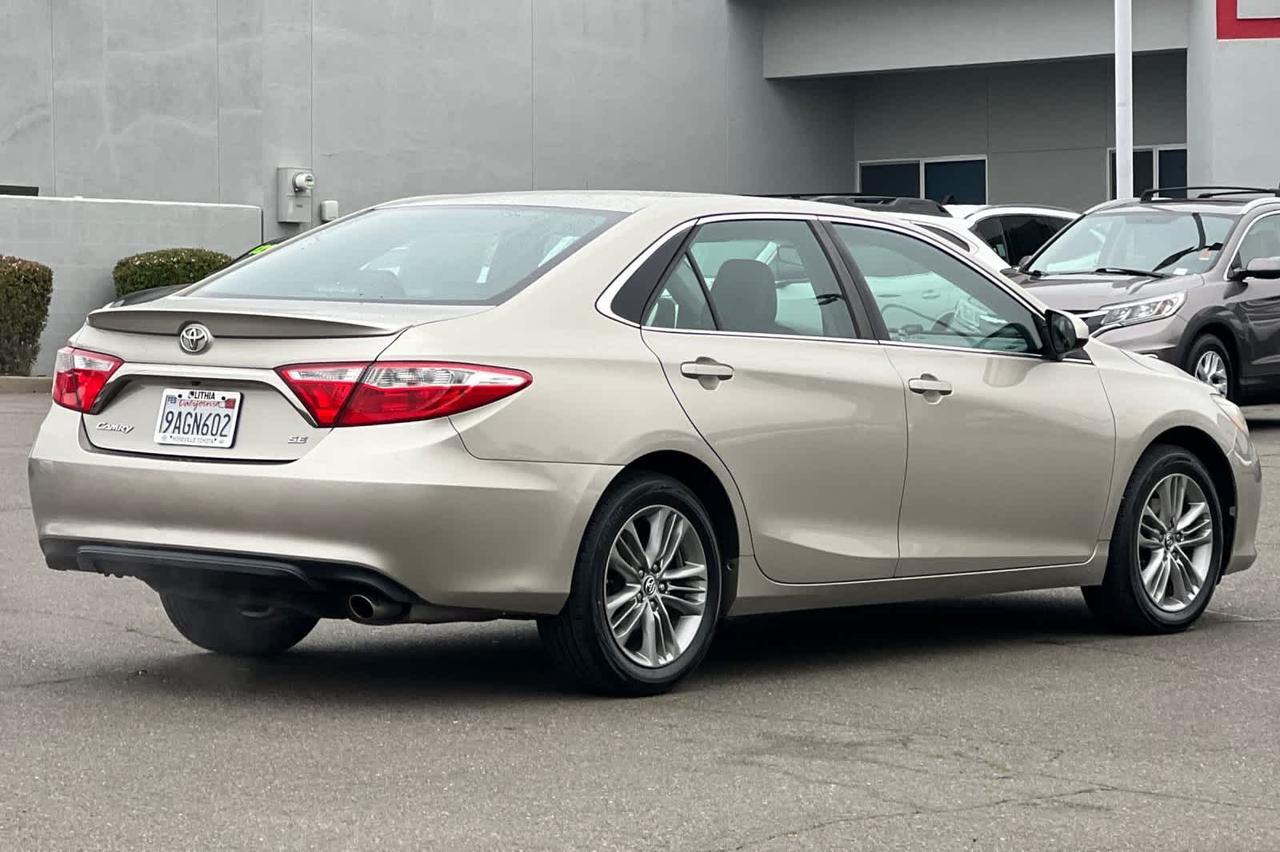 2016 Toyota Camry SE