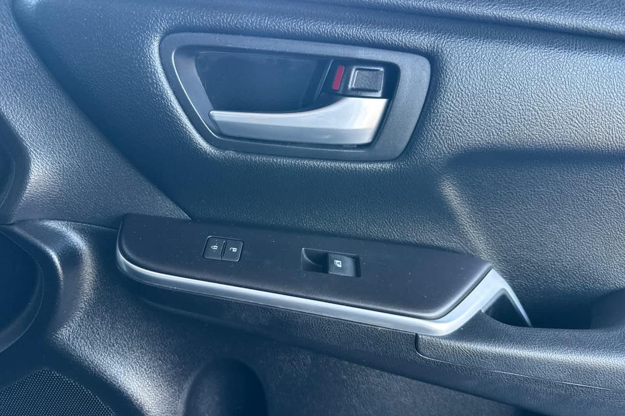 2016 Toyota Camry SE Roseville CA