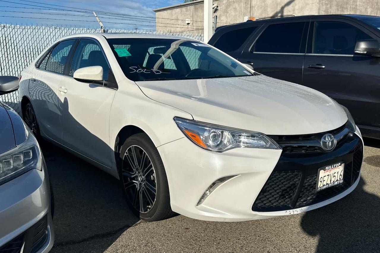 2016 Toyota Camry SE
