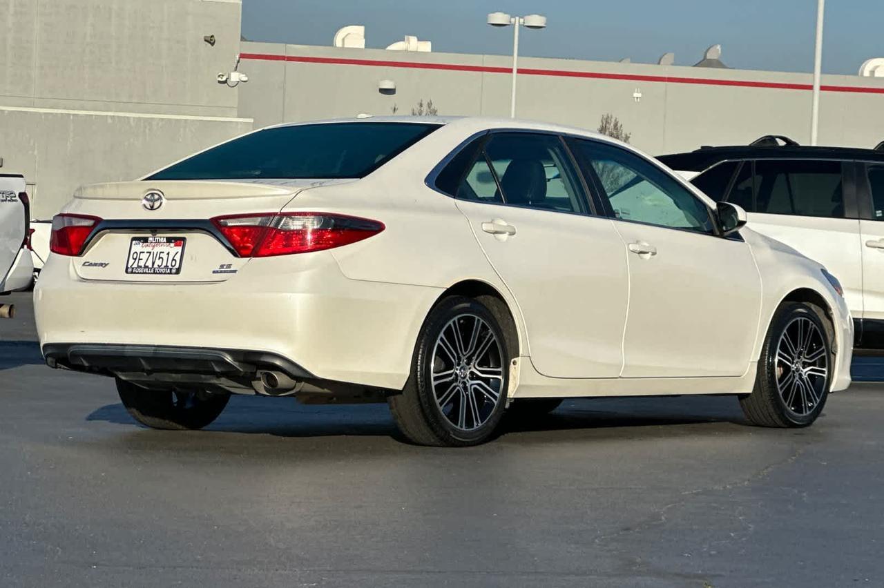 2016 Toyota Camry SE