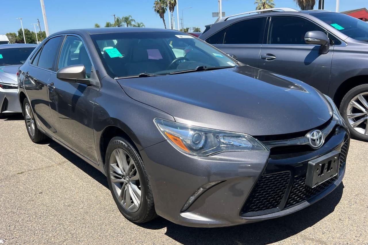 2016 Toyota Camry SE