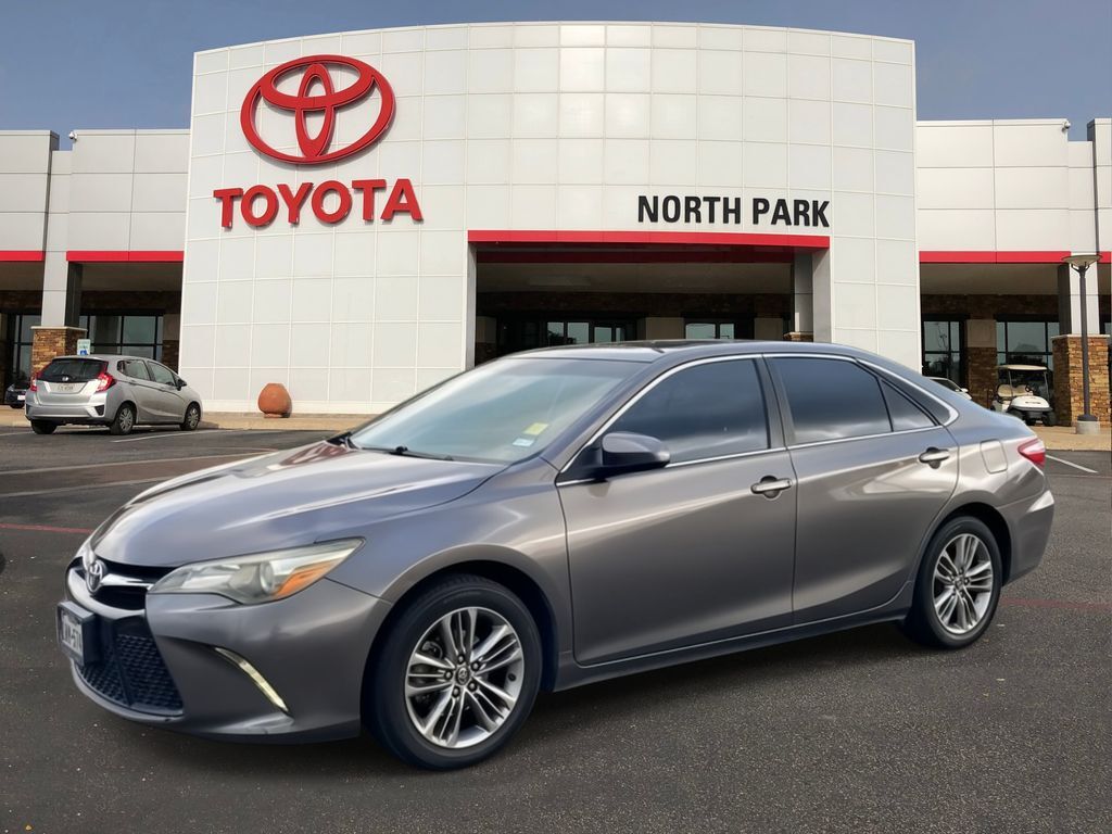 2016 Toyota Camry SE