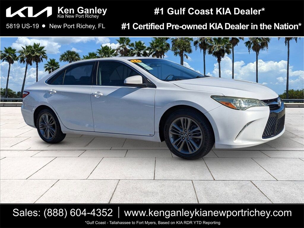 2016 Toyota Camry SE