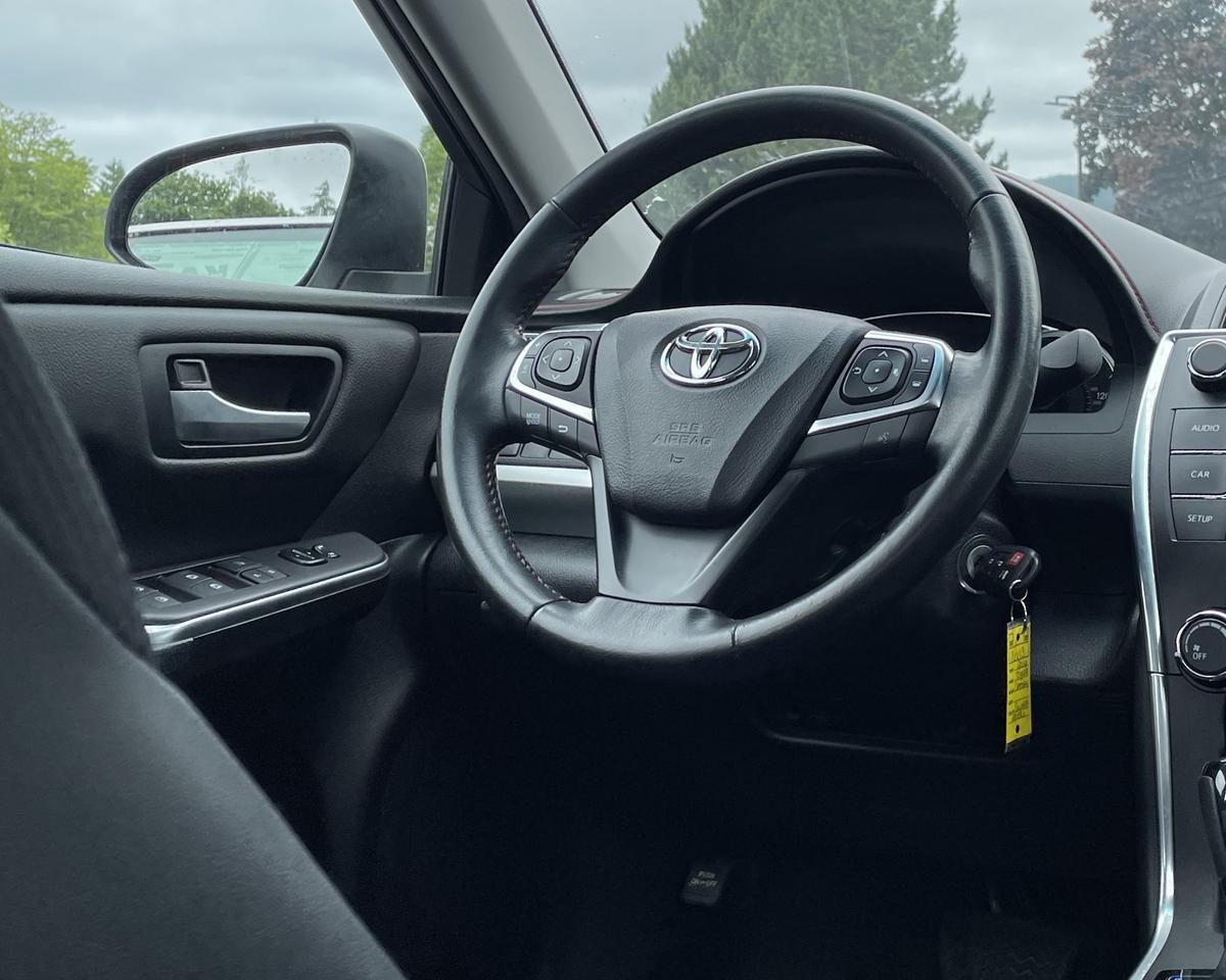 2016 Toyota Camry SE Sedan 4D Port Orchard WA