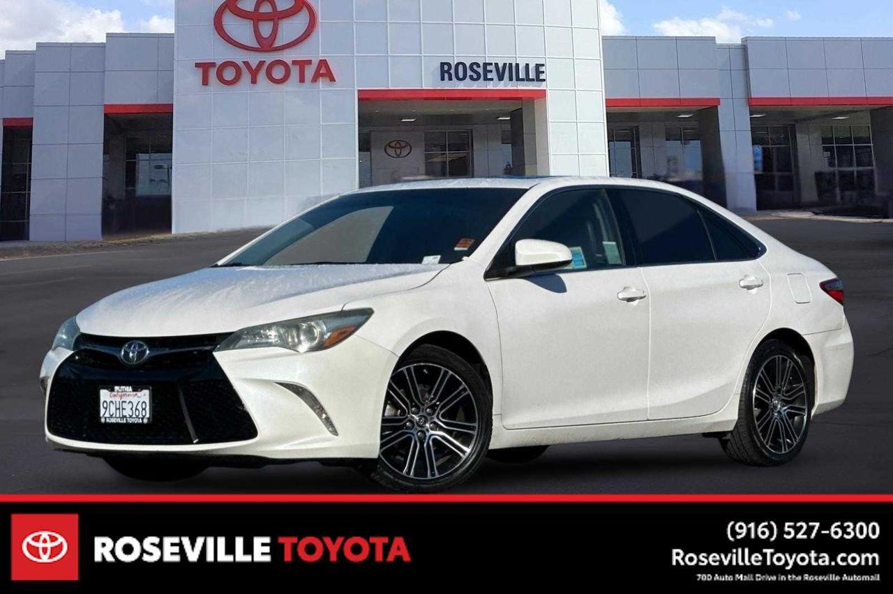 2016 Toyota Camry SE w/Special Edition Pkg