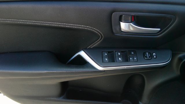2016 Toyota Camry XLE | SE | LE | XSE San Antonio TX