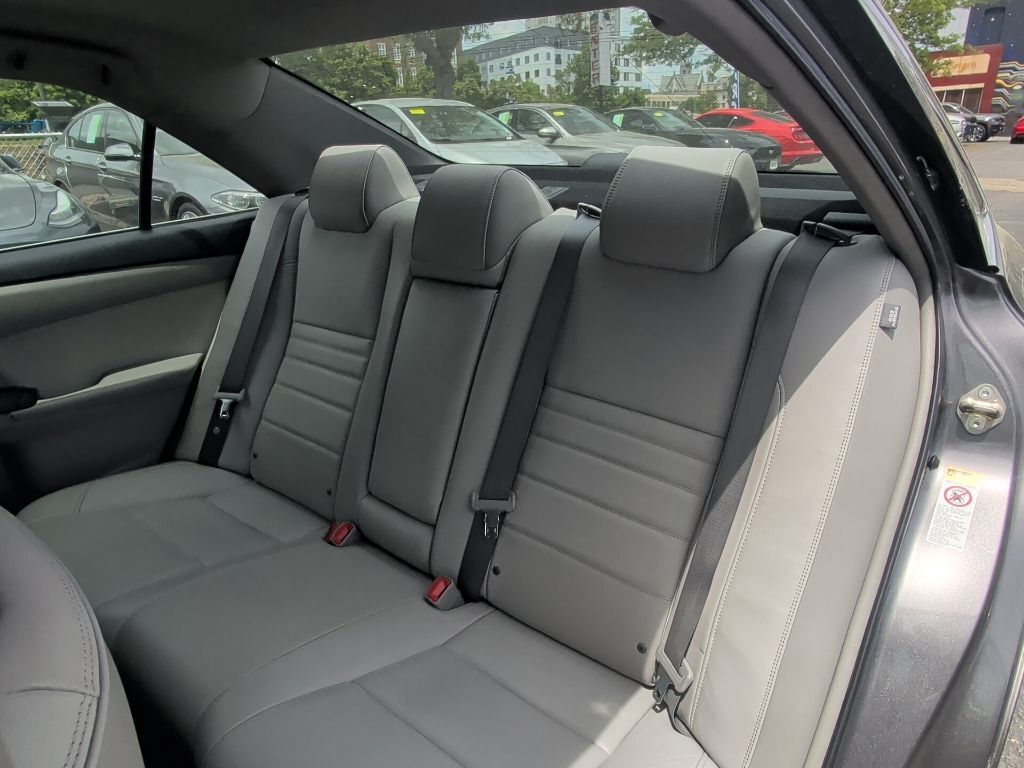 2016 Toyota Camry XLE Worcester MA