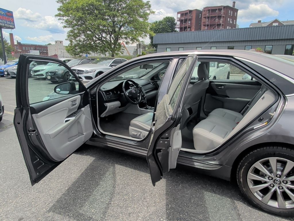 2016 Toyota Camry XLE Worcester MA