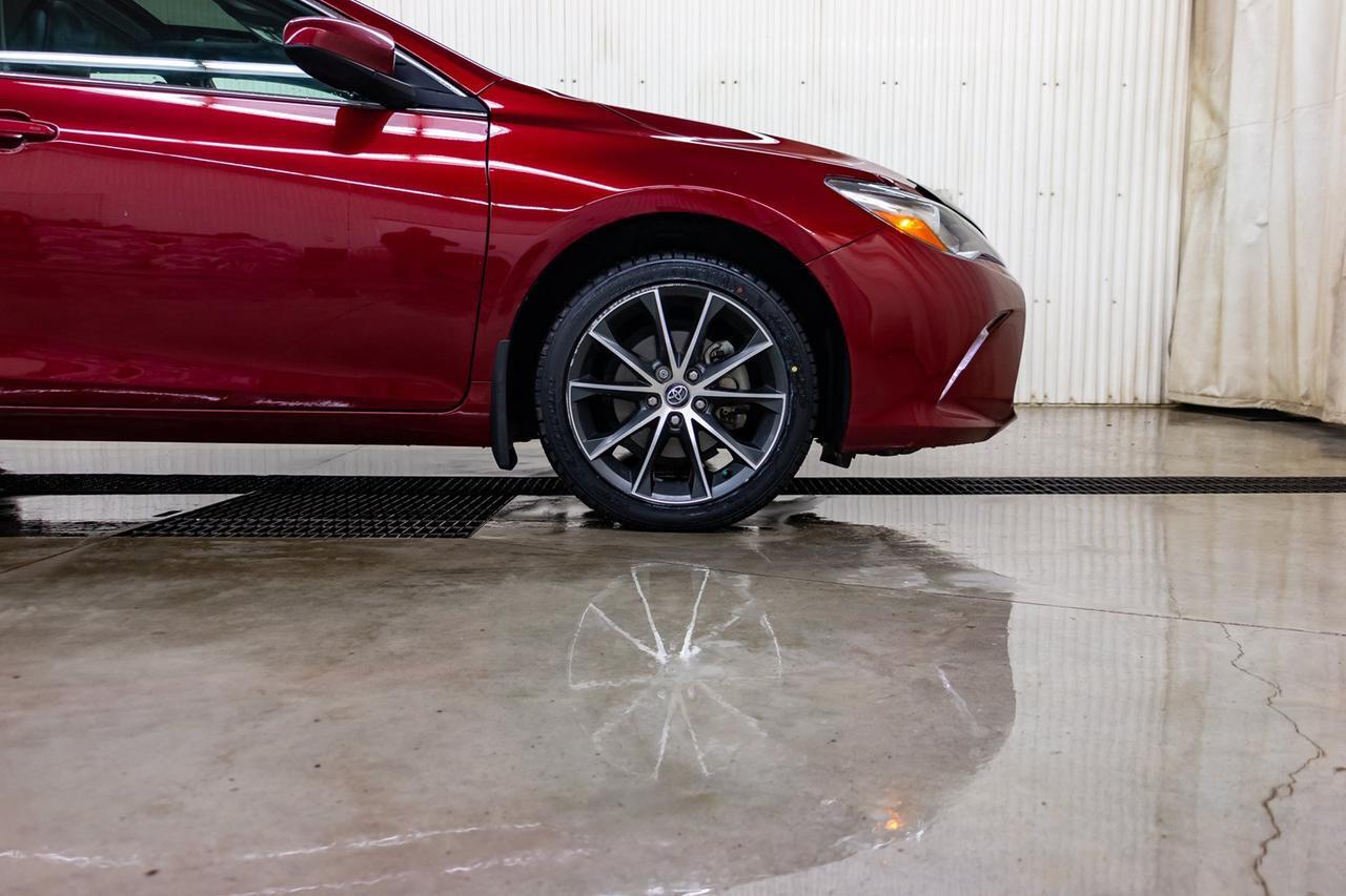 2016 Toyota Camry XSE Leather Roof Nav Red Deer AB