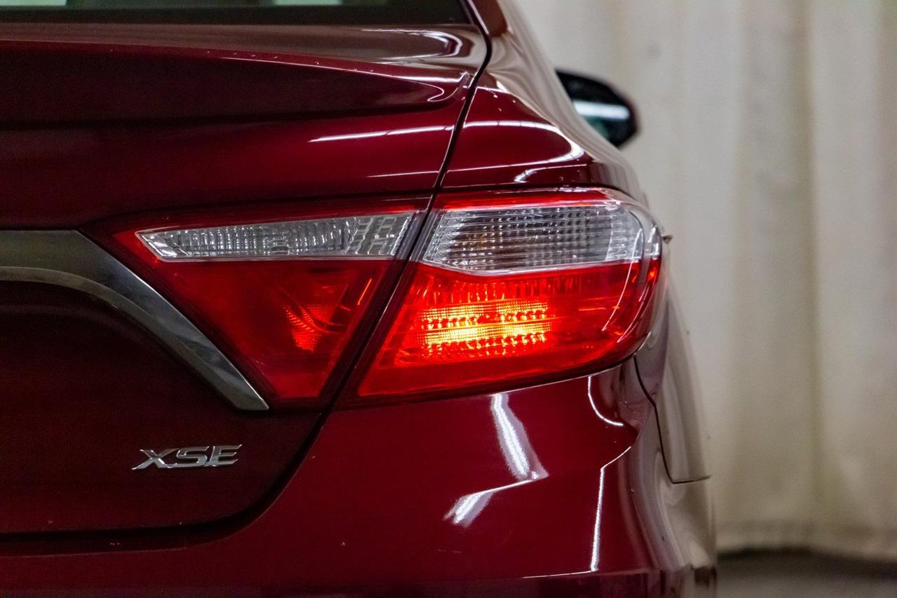 2016 Toyota Camry XSE Leather Roof Nav Red Deer AB