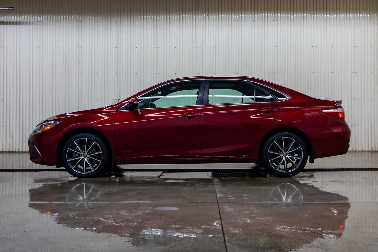 2016 Toyota Camry XSE Leather Roof Nav Red Deer AB