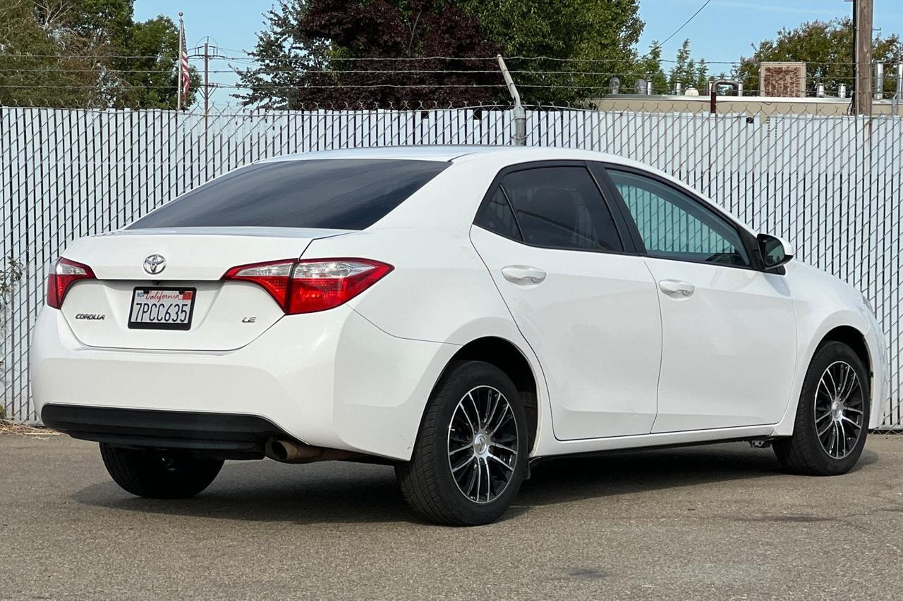 2016 Toyota Corolla LE