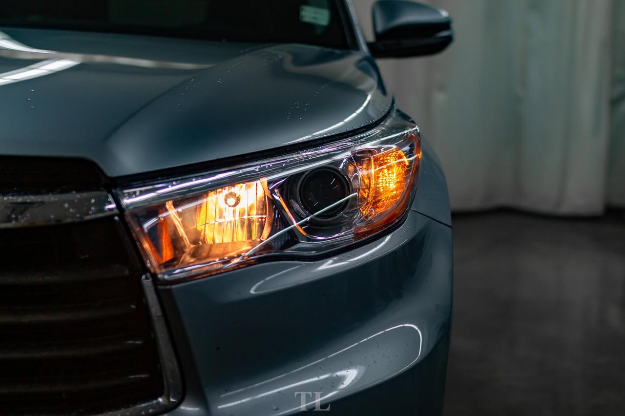 2016 Toyota Highlander AWD Limited Leather Roof Nav BCam Red Deer AB