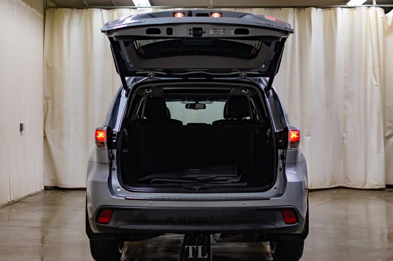 2016 Toyota Highlander AWD Limited Leather Roof Nav BCam Red Deer AB