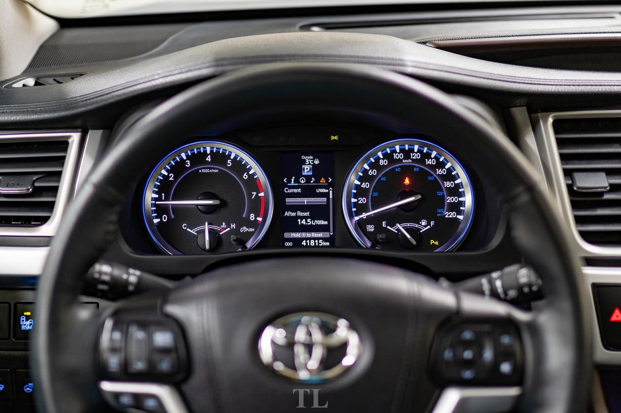 2016 Toyota Highlander AWD Limited Leather Roof Nav BCam Red Deer AB