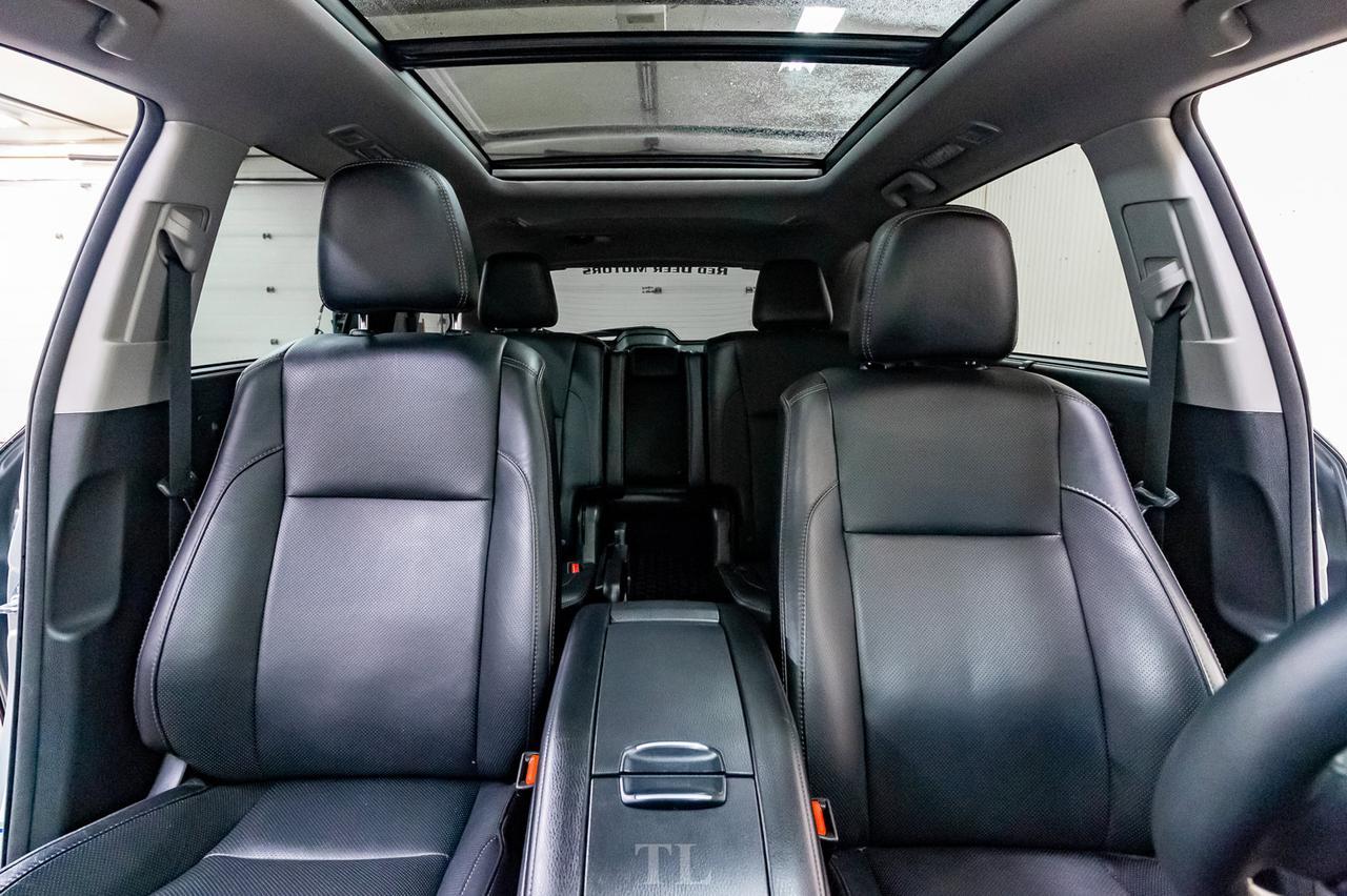 2016 Toyota Highlander AWD Limited Leather Roof Nav BCam Red Deer AB