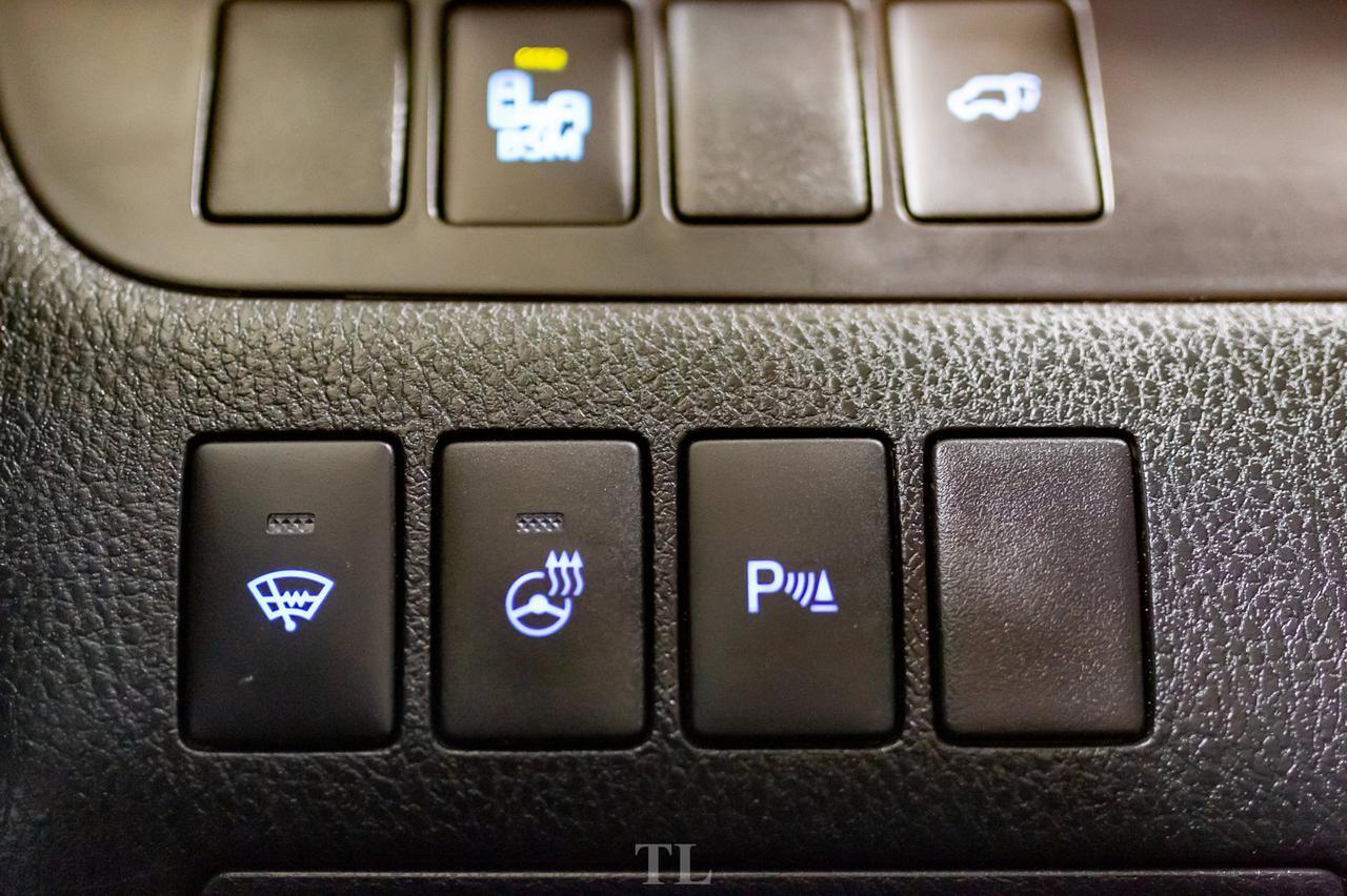 2016 Toyota Highlander AWD Limited Leather Roof Nav BCam Red Deer AB