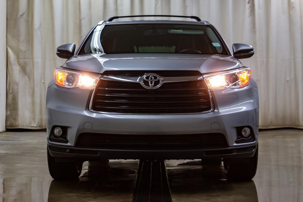 2016 Toyota Highlander AWD XLE Leather Roof Nav Red Deer AB