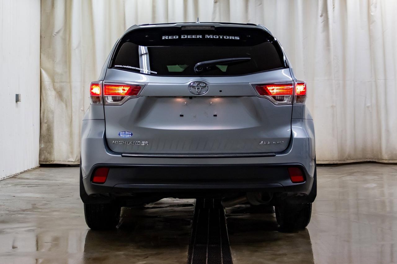 2016 Toyota Highlander AWD XLE Leather Roof Nav Red Deer AB