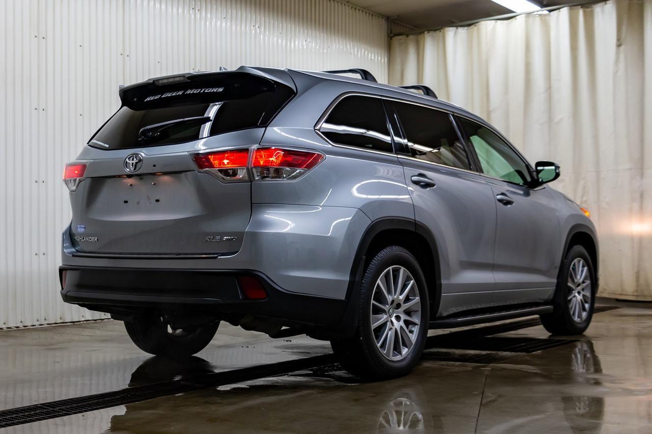 2016 Toyota Highlander AWD XLE Leather Roof Nav Red Deer AB