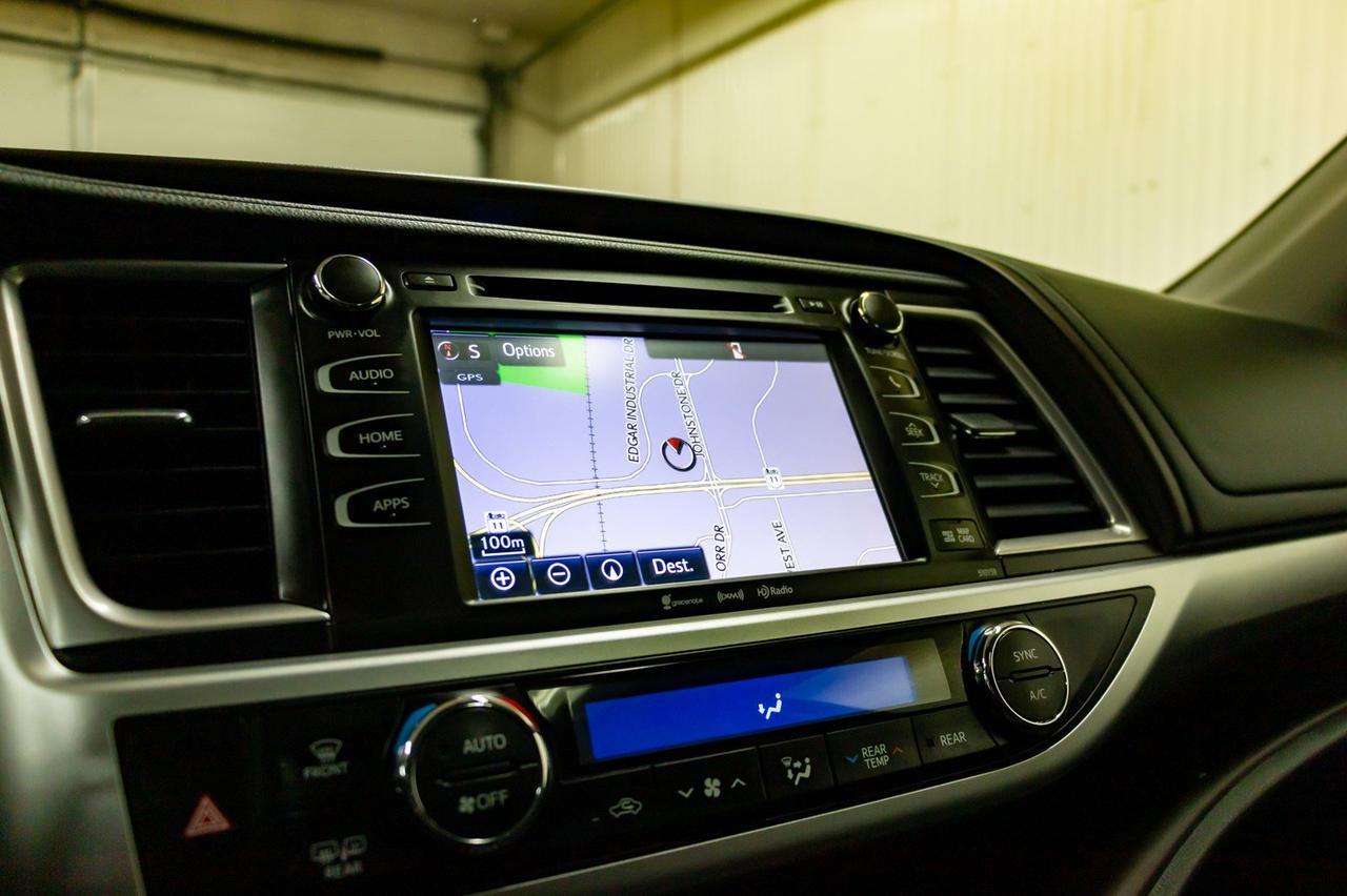 2016 Toyota Highlander AWD XLE Leather Roof Nav Red Deer AB