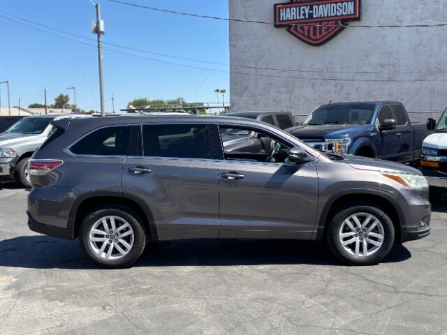 2016 Toyota Highlander LE