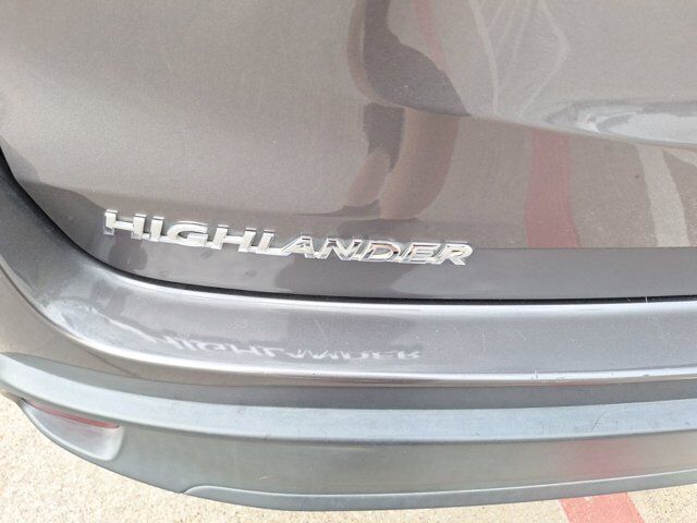 2016 Toyota Highlander LE Plus V6 Hurst TX