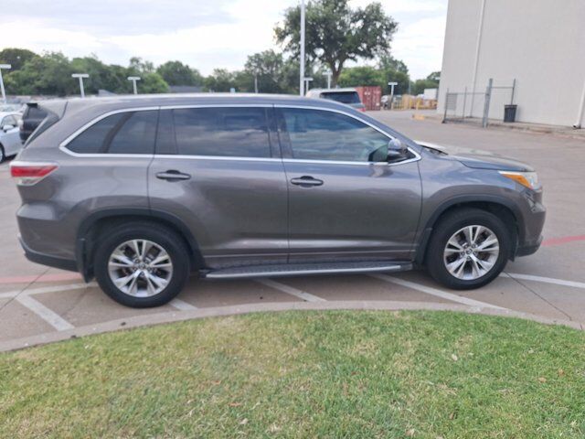 2016 Toyota Highlander LE Plus V6 Hurst TX