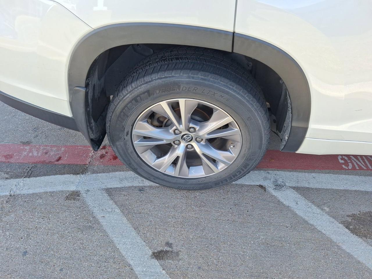 2016 Toyota Highlander LE Plus V6 Hurst TX