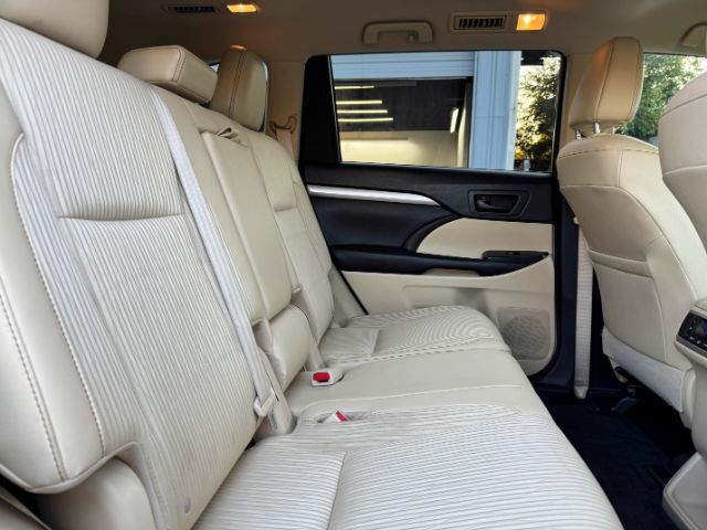 2016 Toyota Highlander LE Plus V6 Houston TX