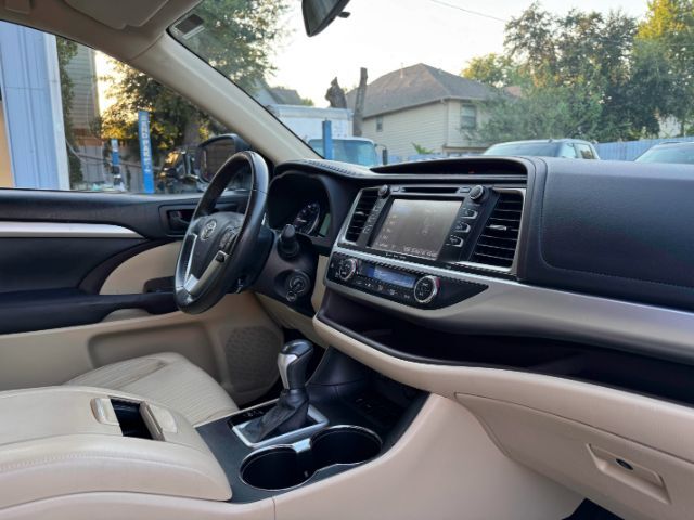 2016 Toyota Highlander LE Plus V6 Houston TX