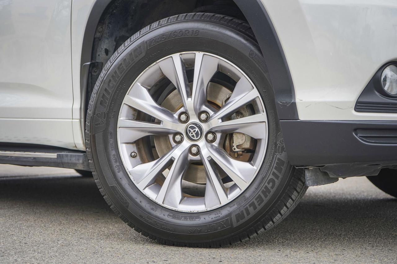 2016 Toyota Highlander LE Plus V6