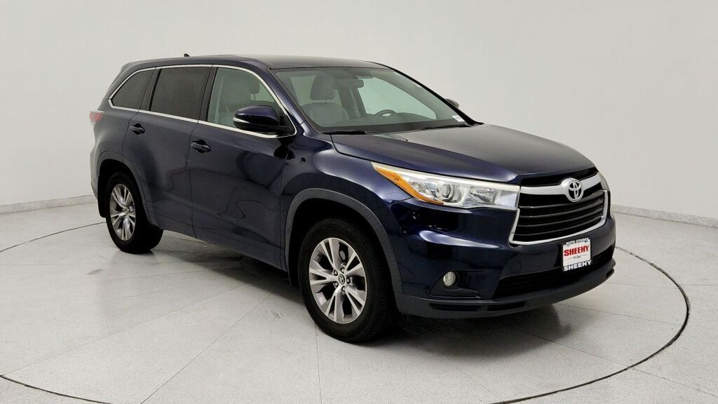 2016 Toyota Highlander LE Plus V6
