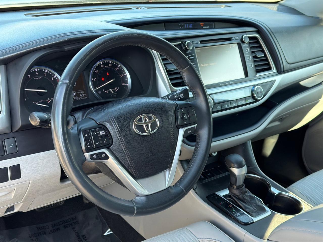 2016 Toyota Highlander LE Plus V6 Hagerstown MD